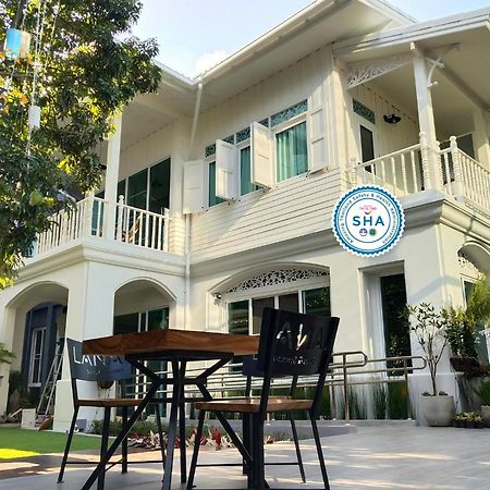 Lana Beds & Space Chiang Mai Bagian luar foto