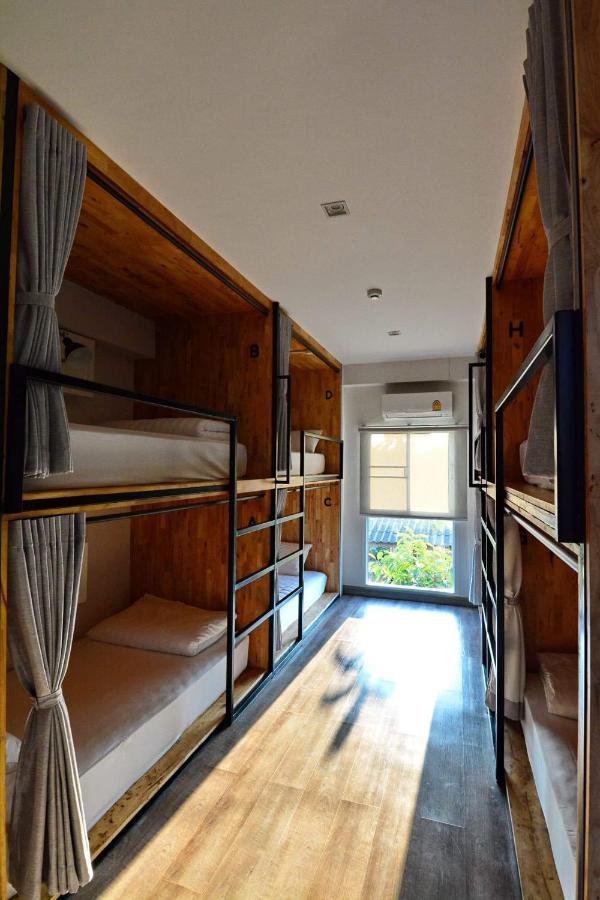 Lana Beds & Space Chiang Mai Bagian luar foto