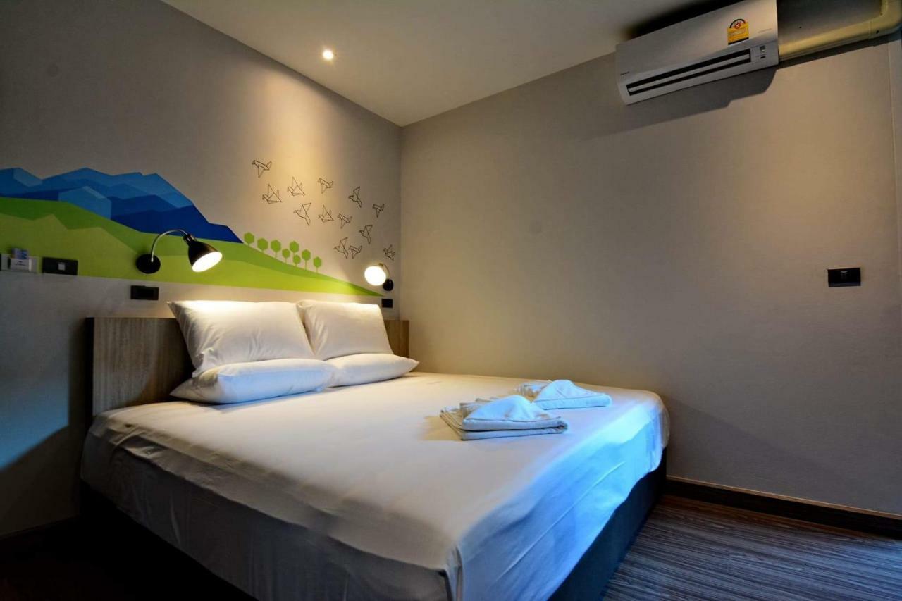 Lana Beds & Space Chiang Mai Bagian luar foto