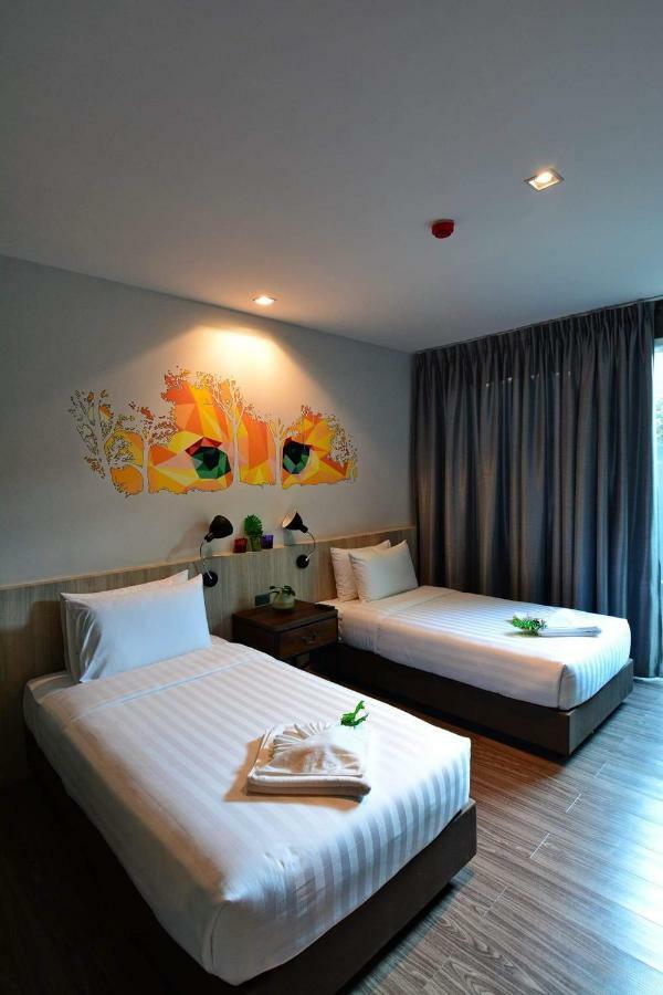 Lana Beds & Space Chiang Mai Bagian luar foto