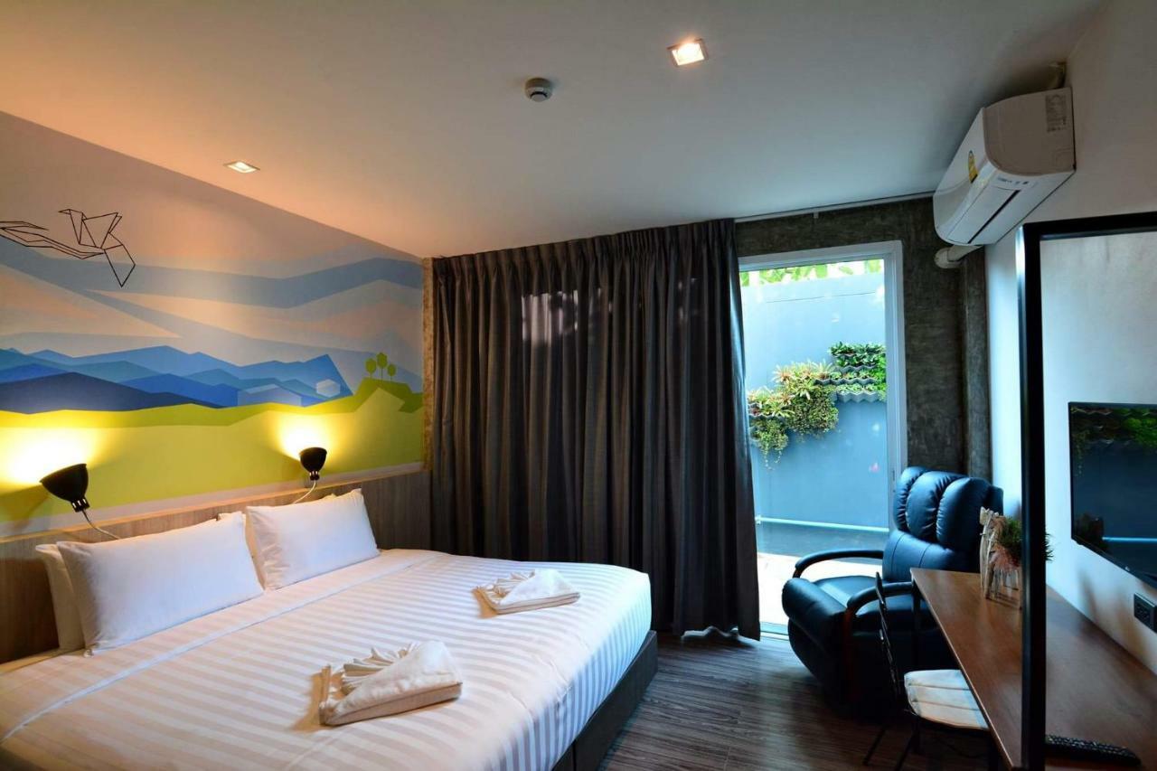 Lana Beds & Space Chiang Mai Bagian luar foto