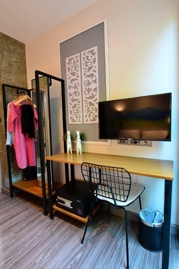 Lana Beds & Space Chiang Mai Bagian luar foto