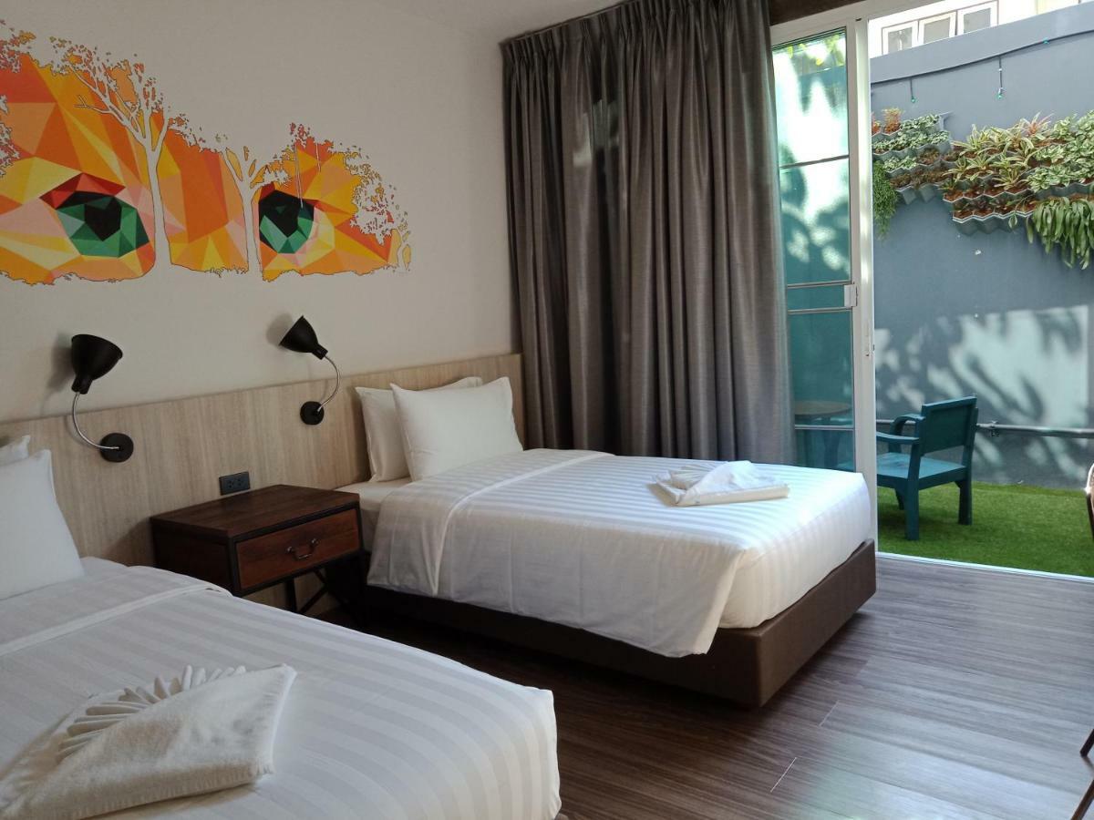 Lana Beds & Space Chiang Mai Bagian luar foto
